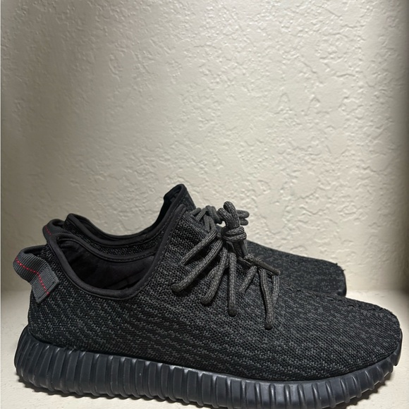 Yeezy Black Athletic Shoes main image 5